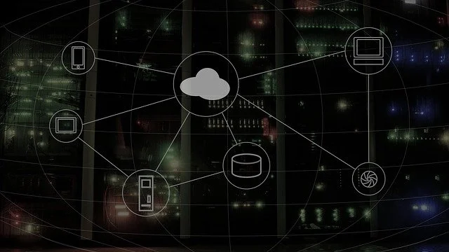 Cloud-based automated software testing diagram showing key benefits: low TCO, continuous access, DevOps enablement, parallel testing, and customizable environments.